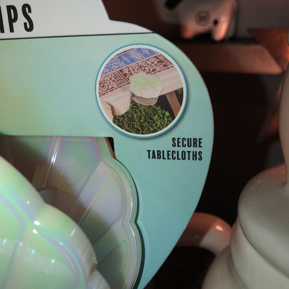 ROAM Iridescent SeaShell Beach Towel Clips Set of 4 - Picture 4 of 9